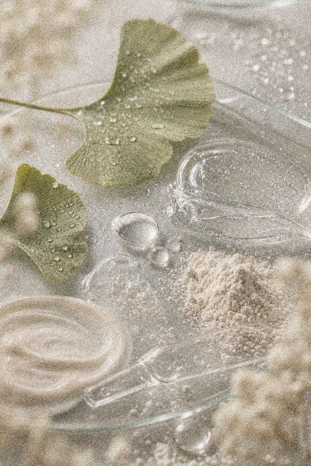 NEVARI Peptide Pigment Veil - 05 Fair Neutral grainy scientific ingredient editorial image