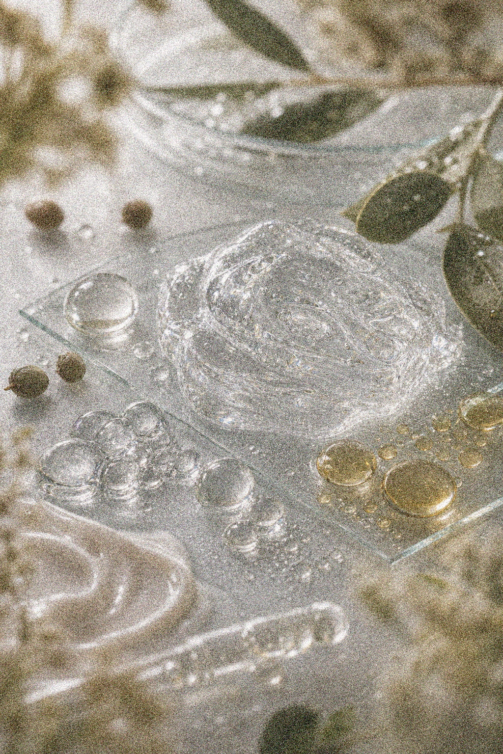 NEVARI PCA Balance Cream (Blemish-Prone Moisturizer) grainy scientific ingredient editorial image