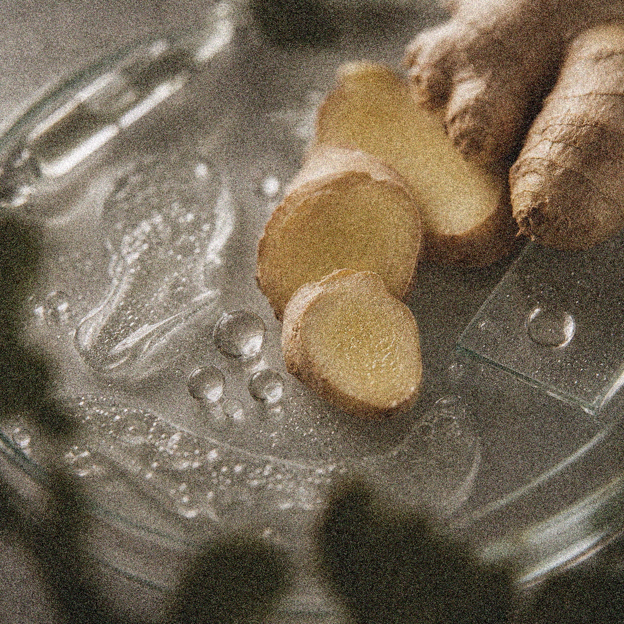 NEVARI Zingiber Betaine Wash grainy scientific ingredient editorial image